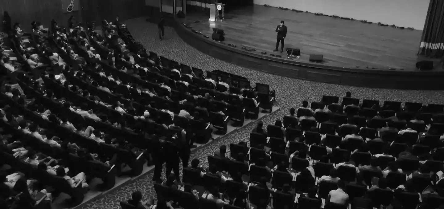 campus-1-min-min.webp
